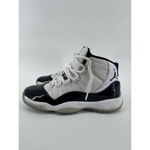 Jordan 11 Retro Concord 2018 size 7Y